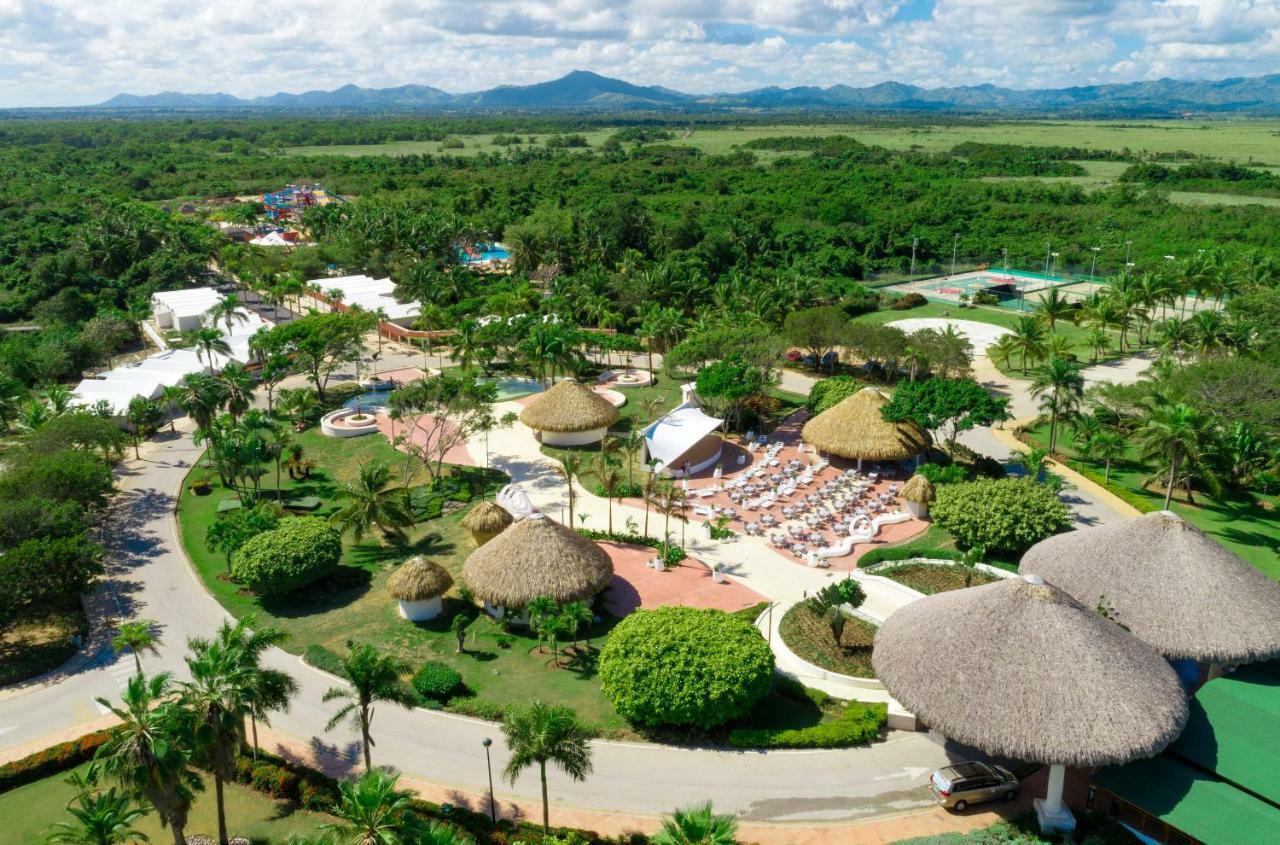 Grand Sirenis Punta Cana Resort & Aquagames Exterior photo